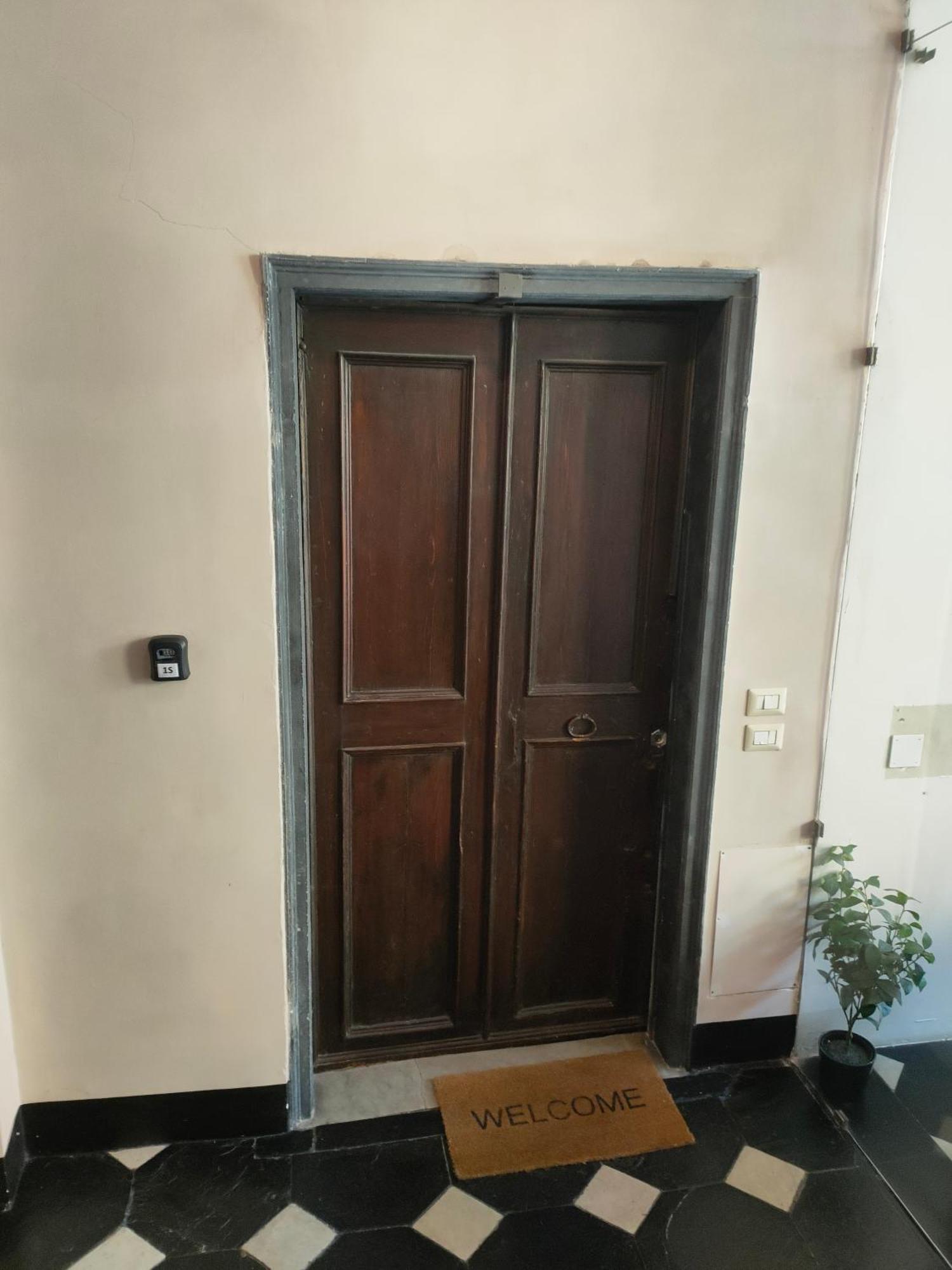 Rooms Ponte Calvi Genoa Exterior photo